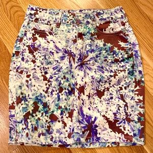 Lovely denim skirt with flower patterns 🌷🌿